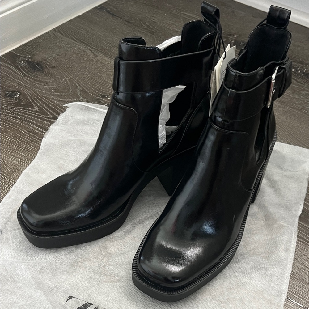 Zara Black Cutout Ankle Heeled Boots
